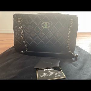 Authentic classic quilted Chanel jumbo size chain shoulder bag